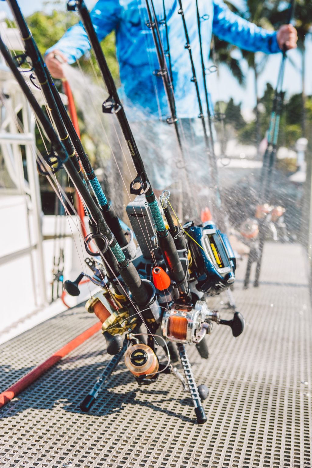 PRO 5: GRAY portable fishing rod rack and rod holders